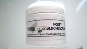 Herbal Soap Scrub - Honey Almond
